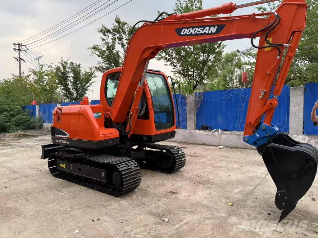 Doosan DX 75 Escavadoras de rastos