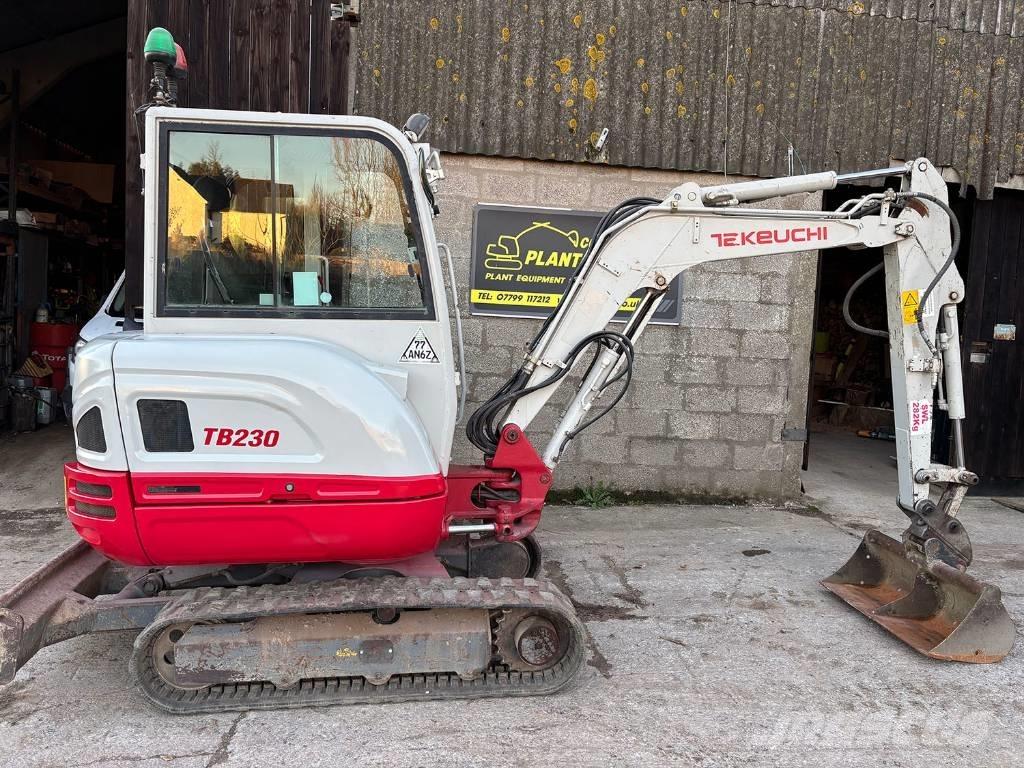 Takeuchi TB 230 Mini Escavadoras <7t