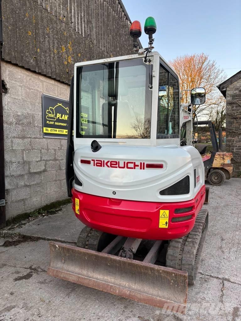 Takeuchi TB 230 Mini Escavadoras <7t