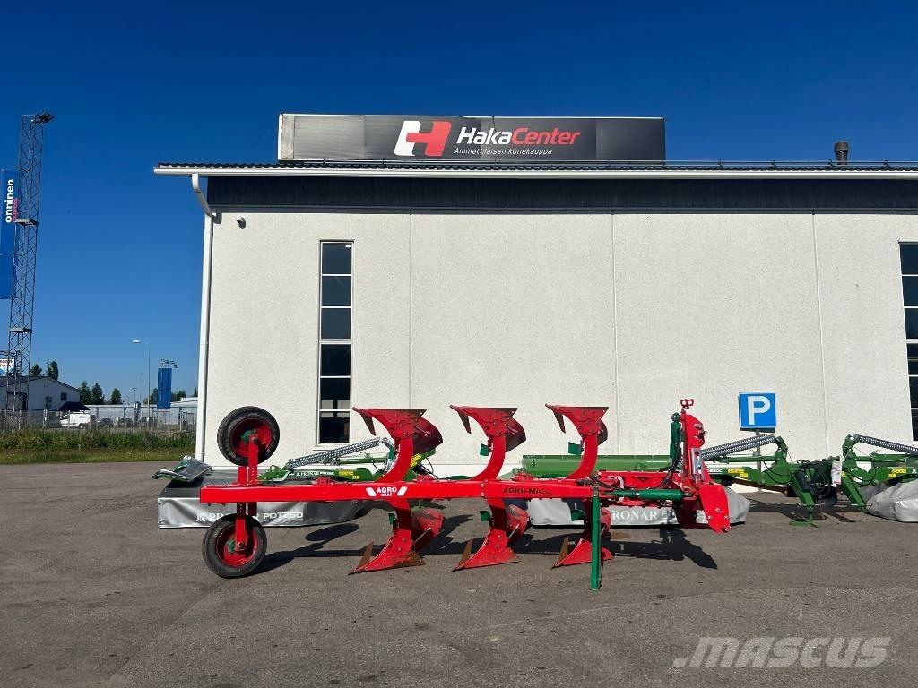 Agro-Masz PO3 Charruas reversíveis