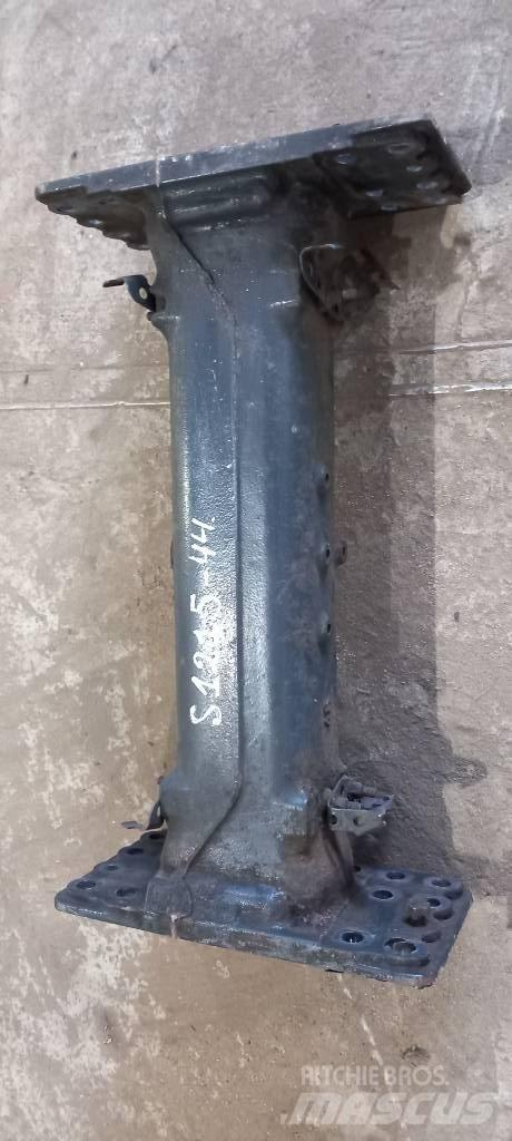 Scania R440  1798014 Chassis e suspensões