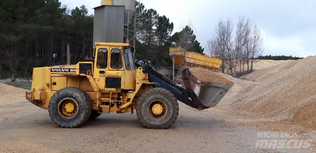  Cargadora volvo L90 Mini carregadoras