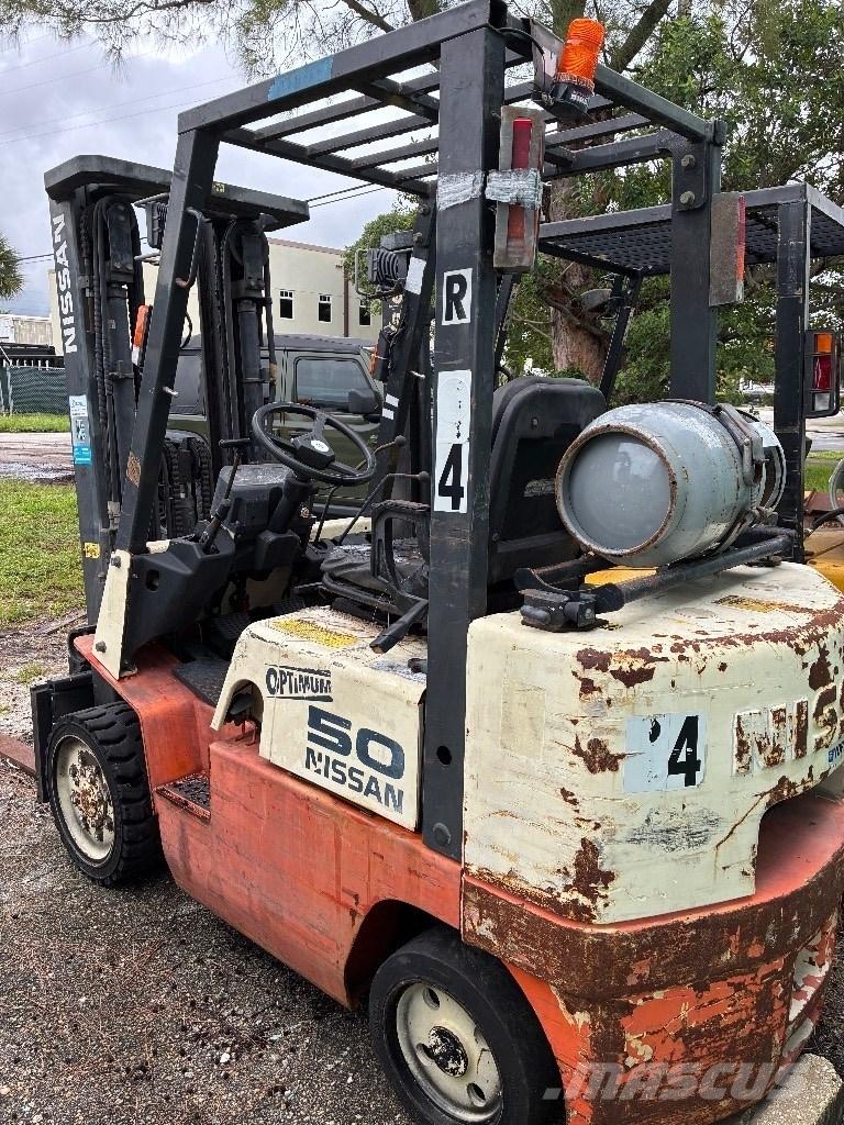 Nissan CP102 A 25 PV Empilhadores - Outros
