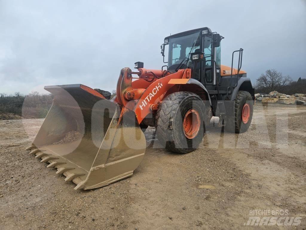 Hitachi ZW 220 Pás carregadoras de rodas