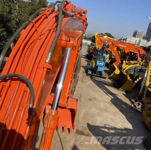 Hitachi ZX200 Escavadoras de rastos