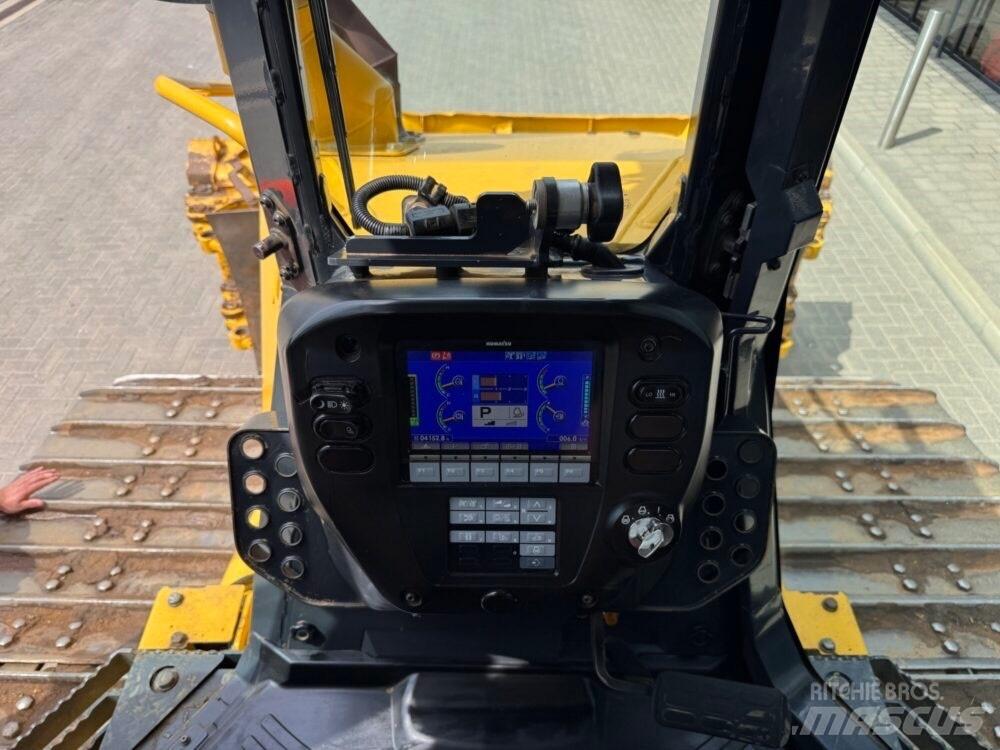 Komatsu D61PXi-24EO Dozers - Tratores rastos