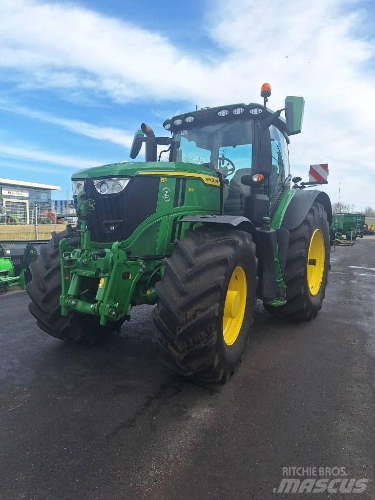 John Deere 6R250 Tratores Agrícolas usados