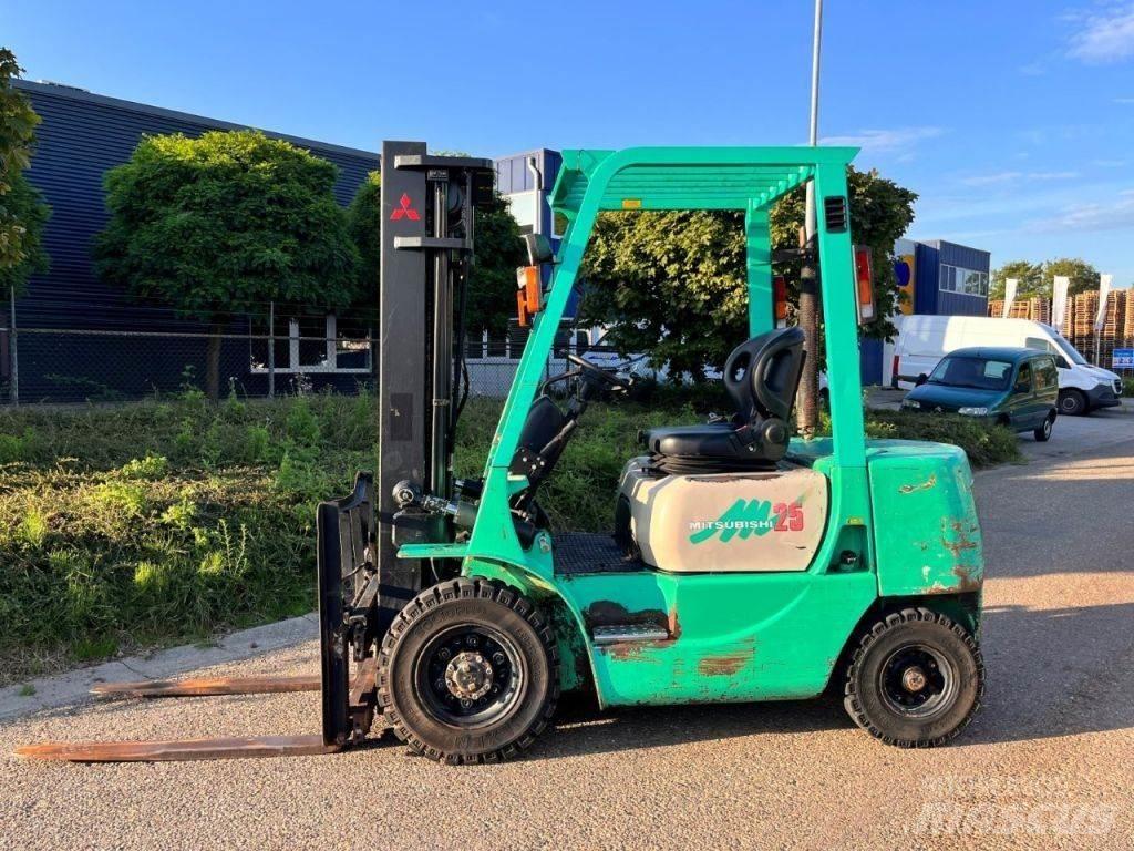 Mitsubishi FD25 Empilhadores Diesel