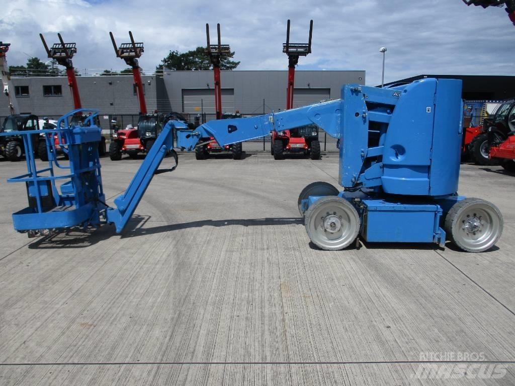 JLG E 300 AJP (180) Elevadores braços articulados