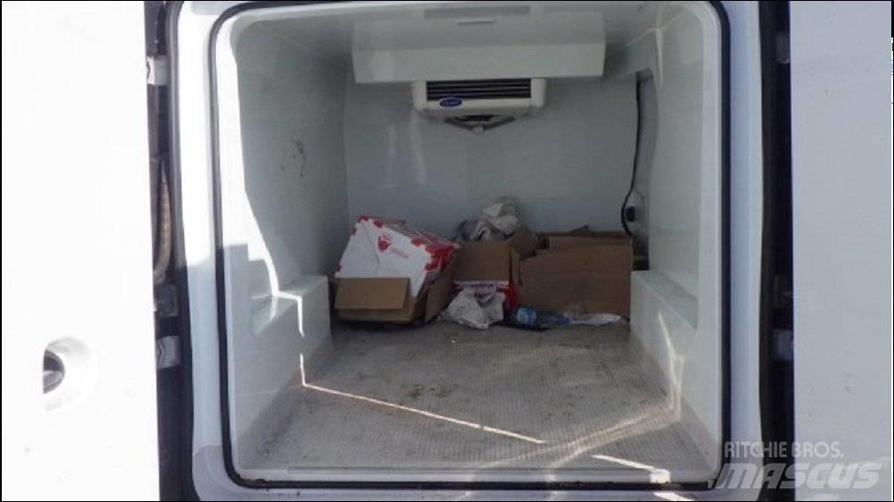 Nissan NV 300 Caixa fechada