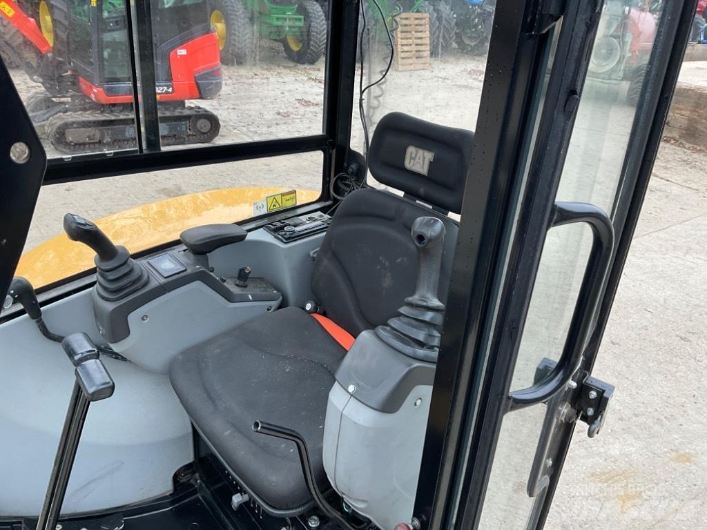 CAT 302.7 D CR Mini Escavadoras <7t