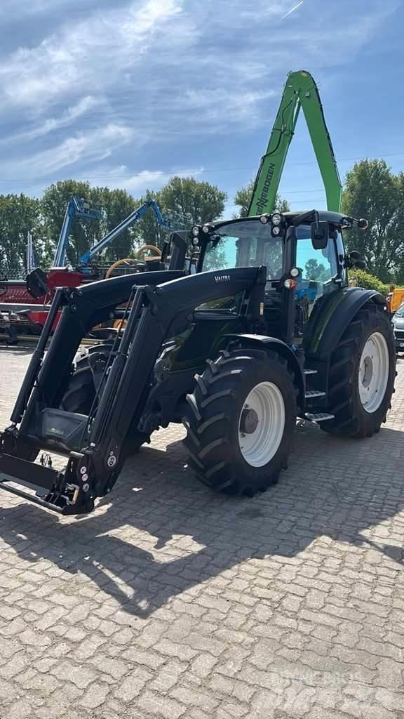 Valtra G135 Tratores Agrícolas usados