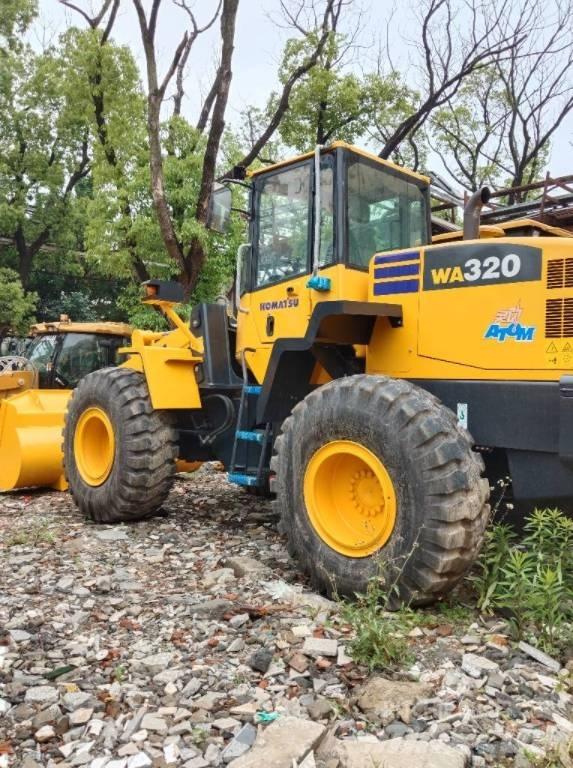 Komatsu WA 320-5 Pás carregadoras de rodas