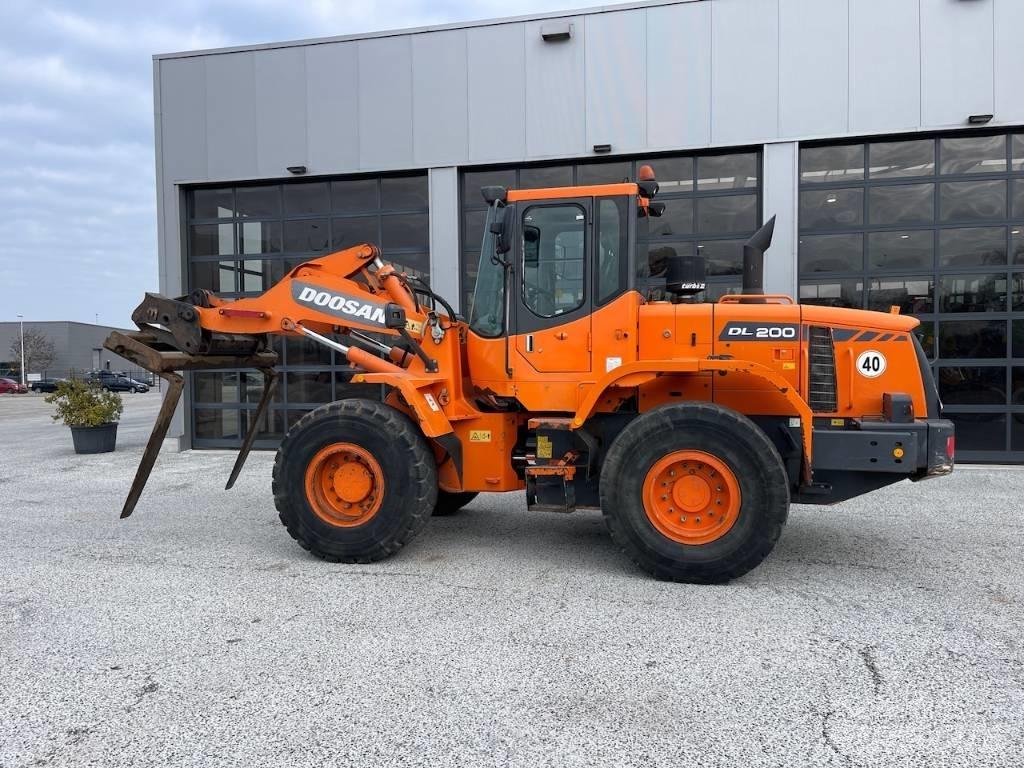 Doosan DL 200 Pás carregadoras de rodas
