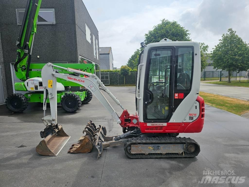 Takeuchi TB 216 Mini Escavadoras <7t
