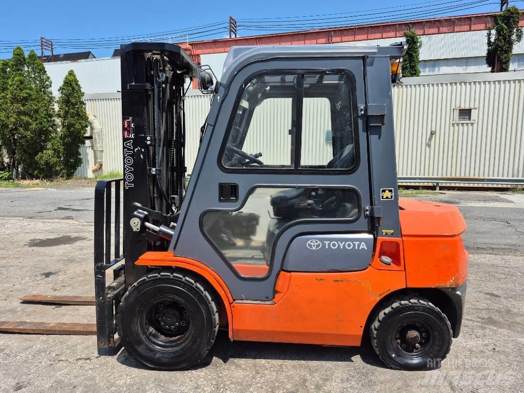 Toyota 7 FGU 25 Empilhadores - Outros