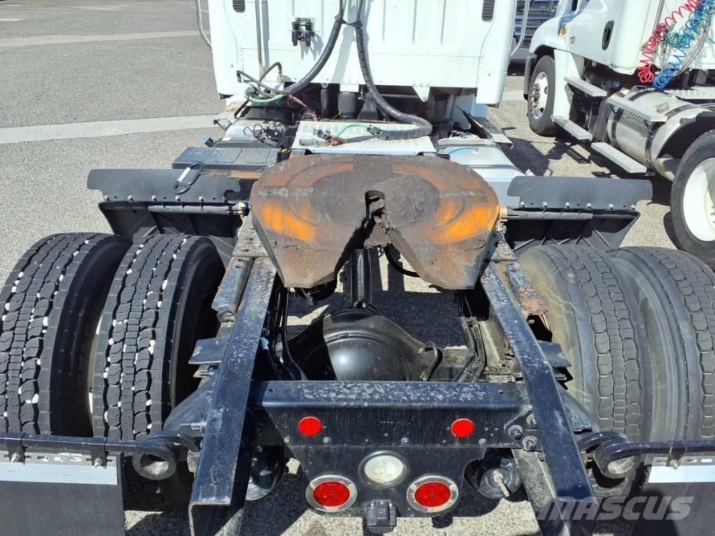 Freightliner M2 106 Tractores (camiões)