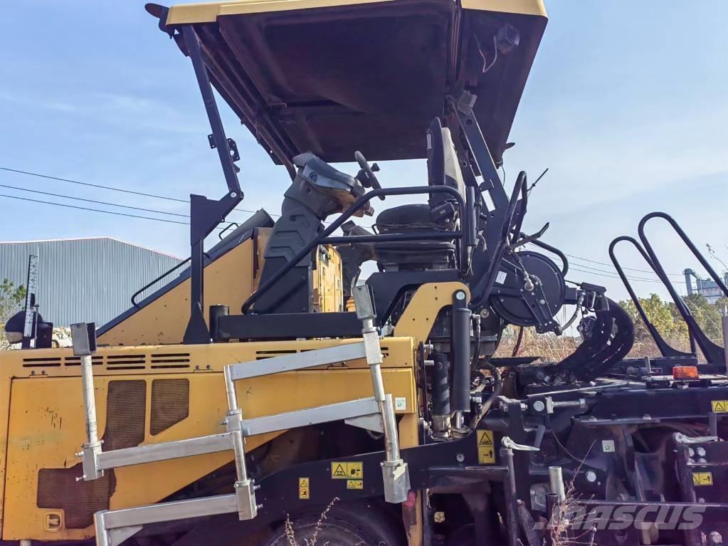 CAT AP655F Pavimentadoras de asfalto