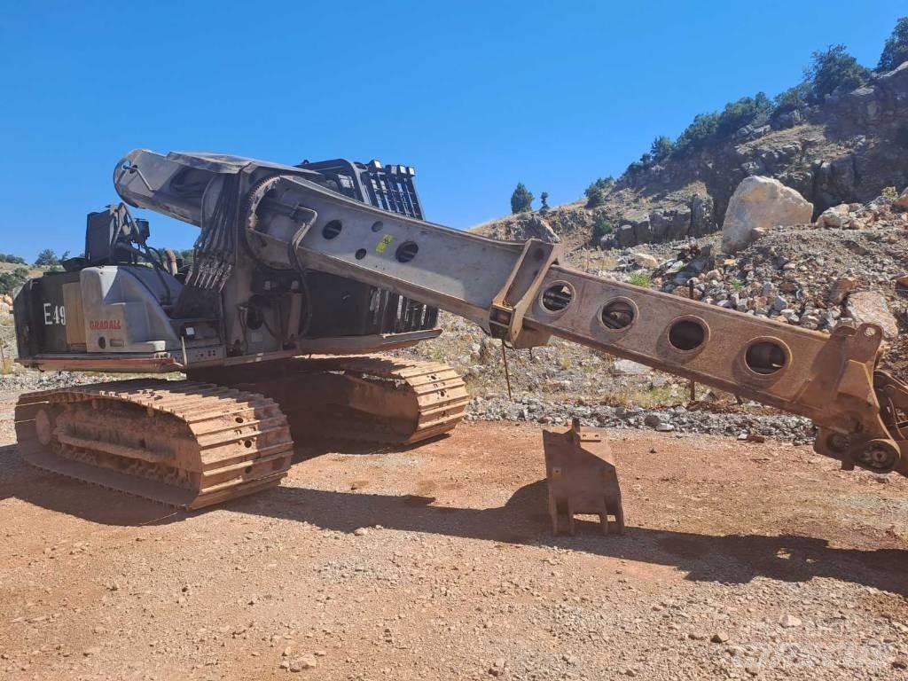 Gradall XL 4200 III Carregadoras subterrâneas