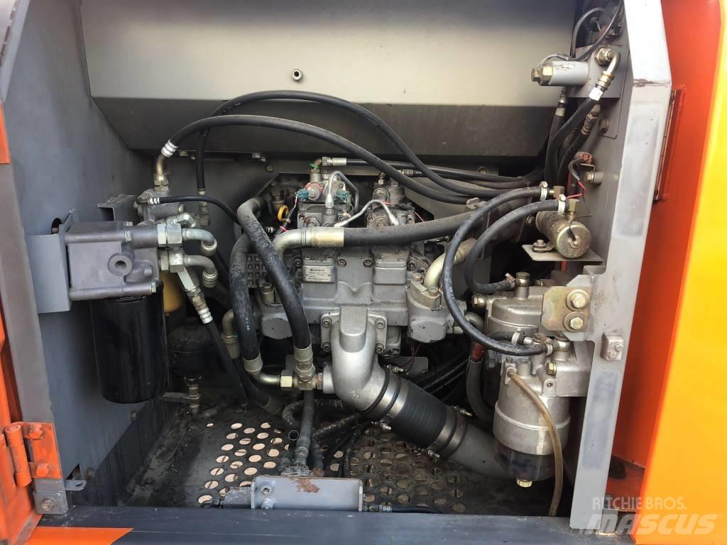 Hitachi ZX 210 LC-3 Escavadoras de rastos