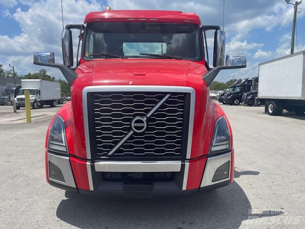 Volvo VNL64T300 Tractores (camiões)