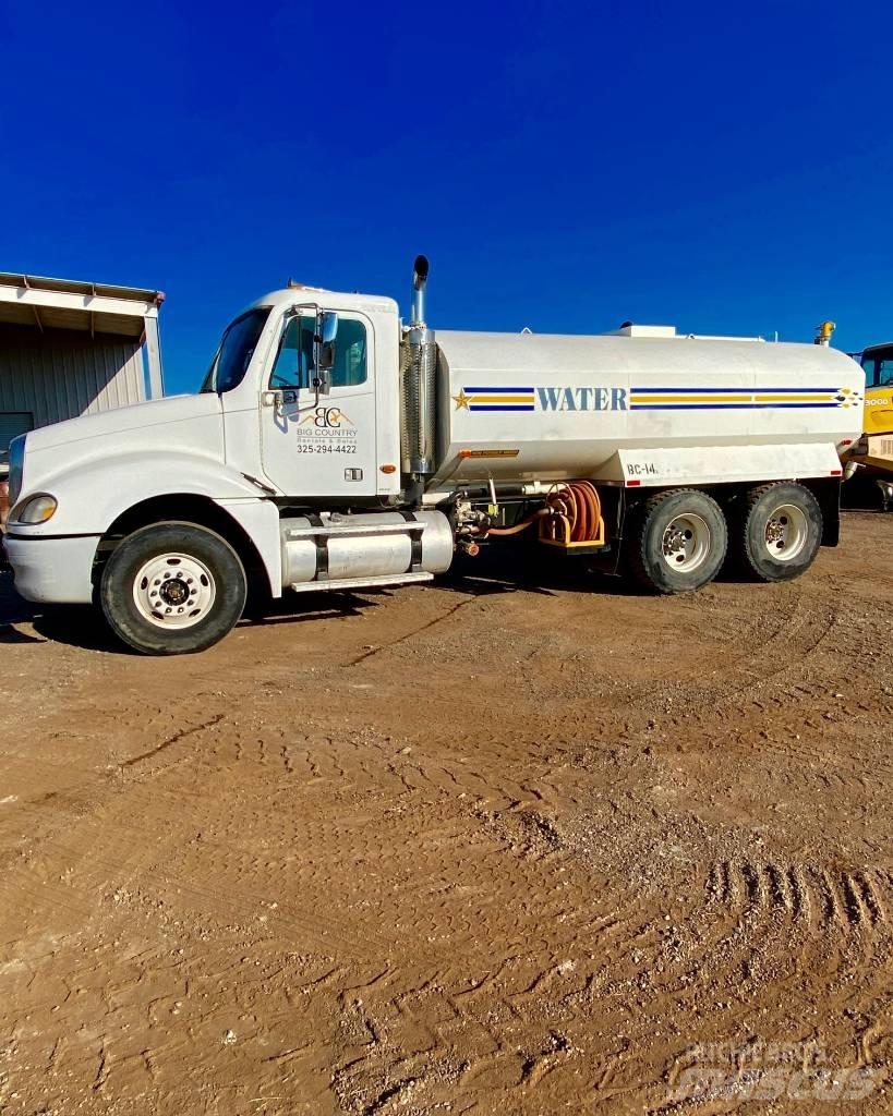 Freightliner CL120 Auto-tanques