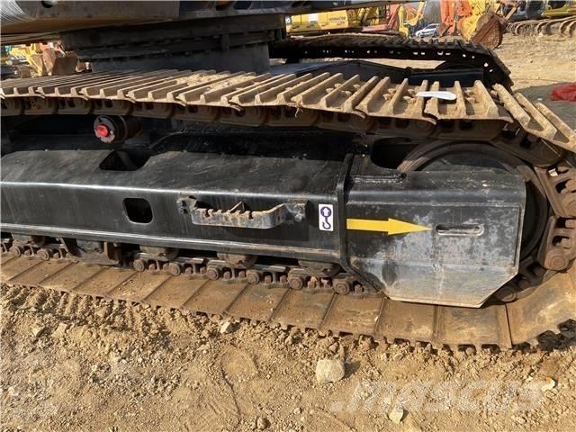 Hitachi ZX210 Escavadoras de rastos