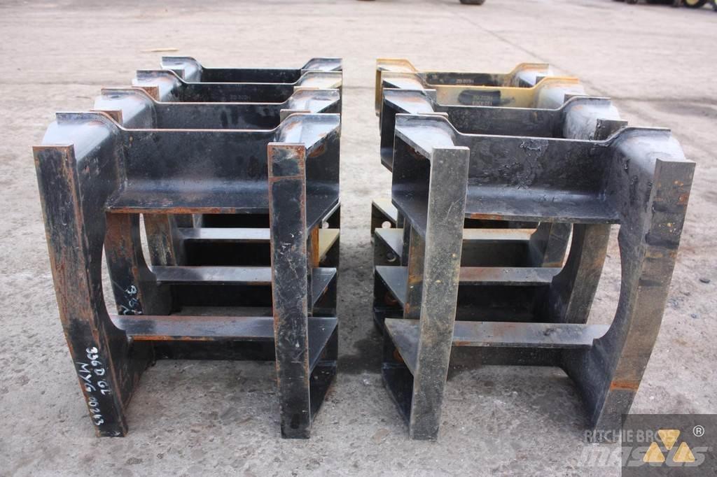 CAT Trackguards Chassis e suspensões