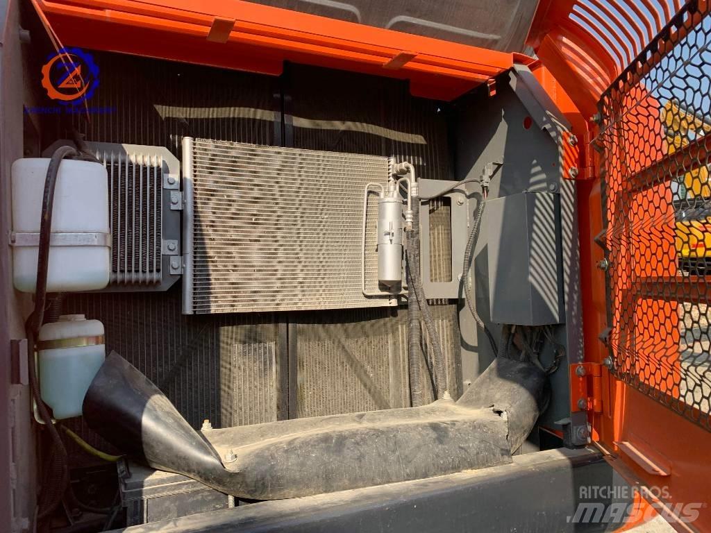 Hitachi ZX 240 Escavadoras de rastos