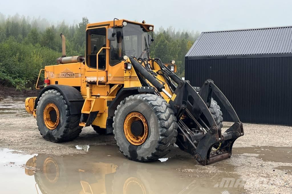 Ljungby L 17 Pás carregadoras de rodas