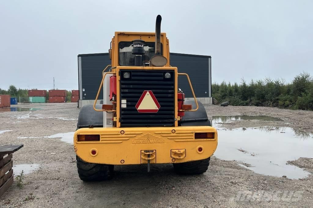 Ljungby L 17 Pás carregadoras de rodas