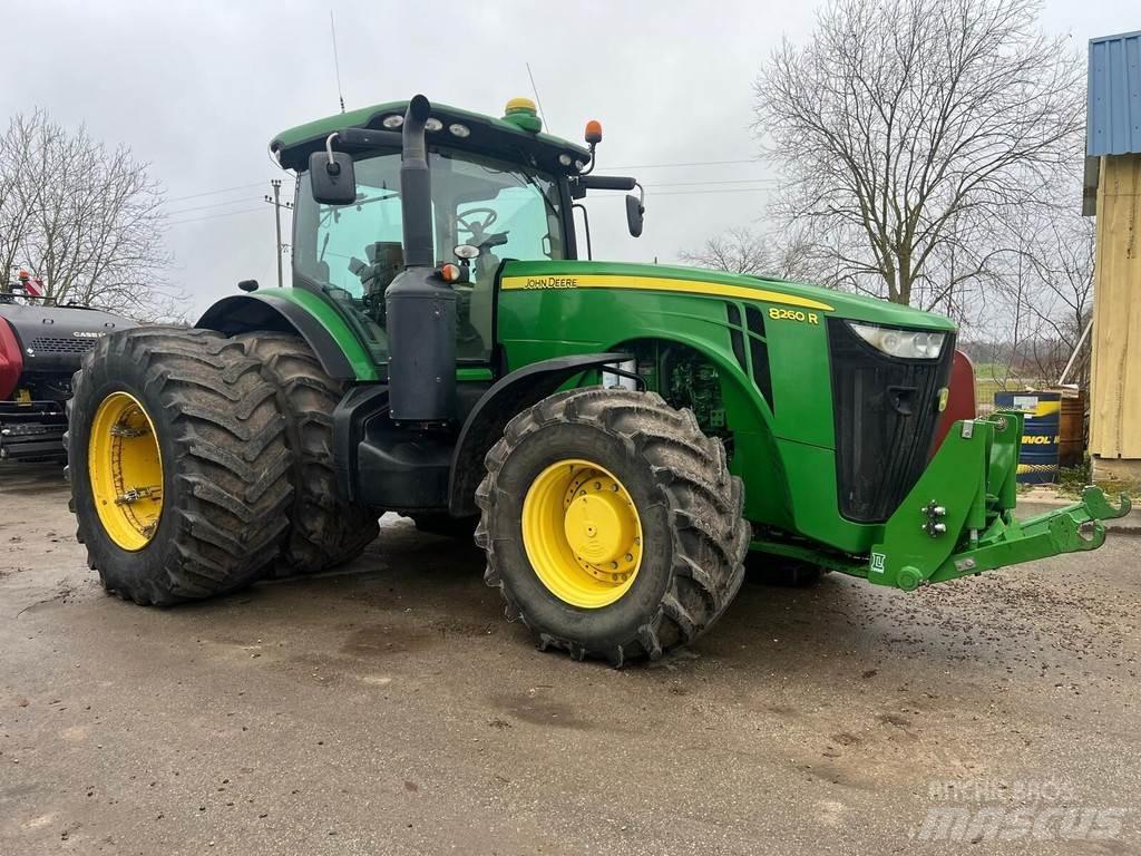 John Deere 8260R Tratores Agrícolas usados
