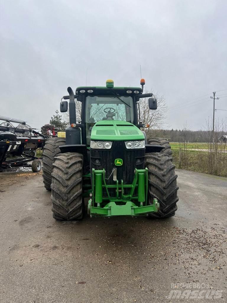 John Deere 8260R Tratores Agrícolas usados