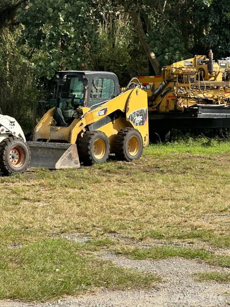 CAT 248C Carregadoras de direcção deslizante