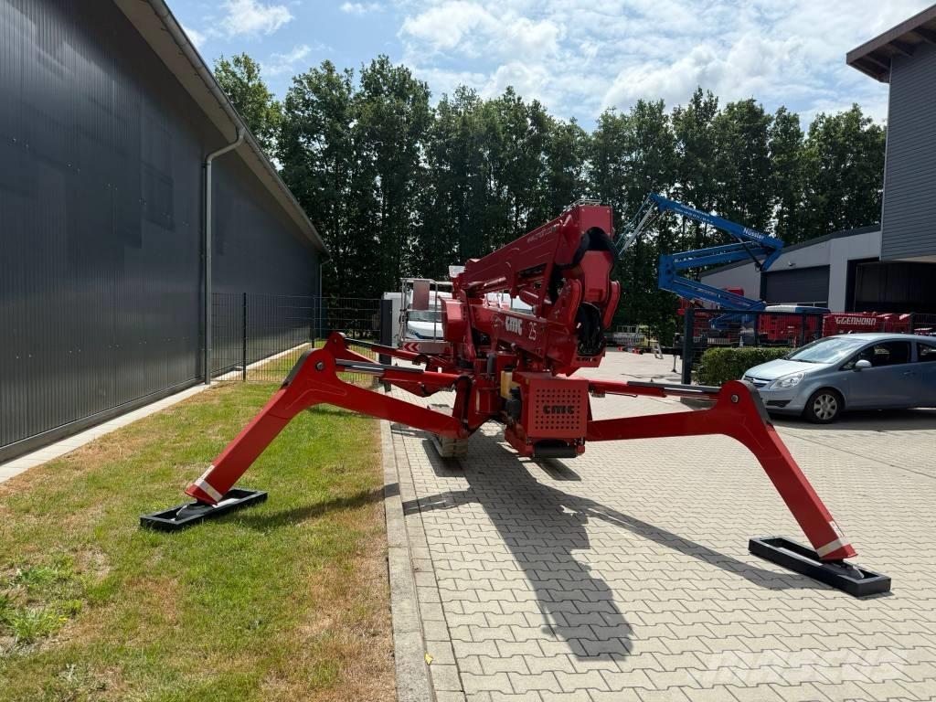 CMC S 25 Elevadores braços articulados