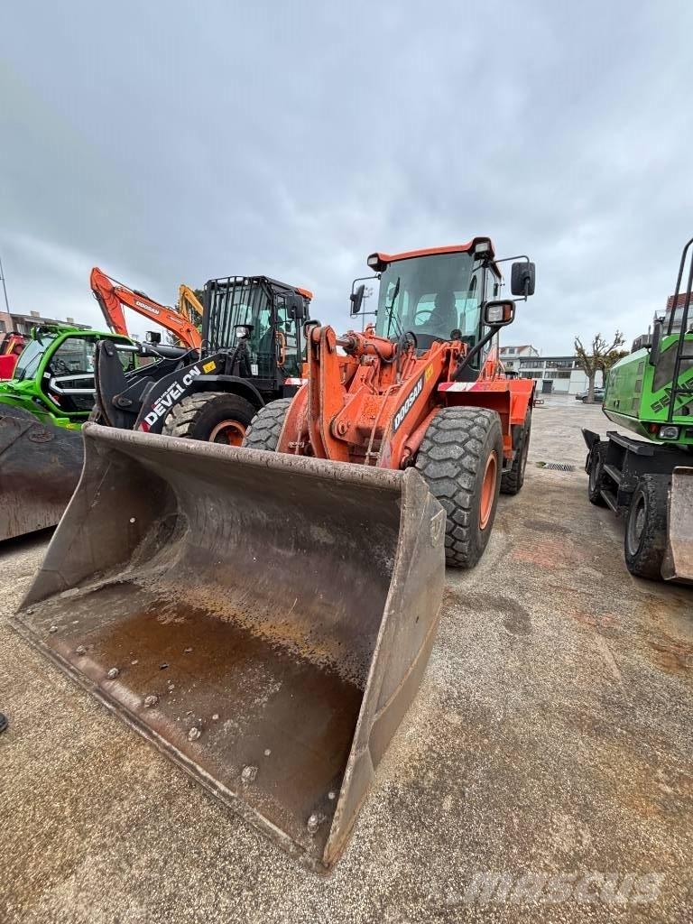 Doosan DL 250 Pás carregadoras de rodas