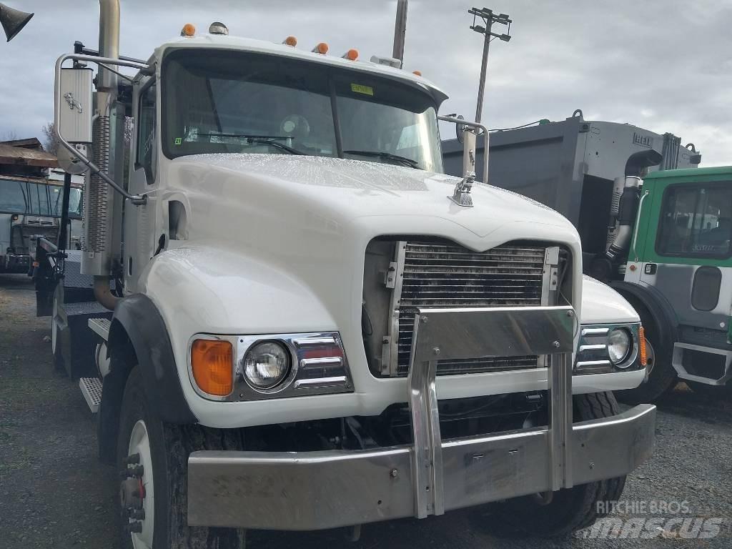 Mack CV 713 Camiões de lixo