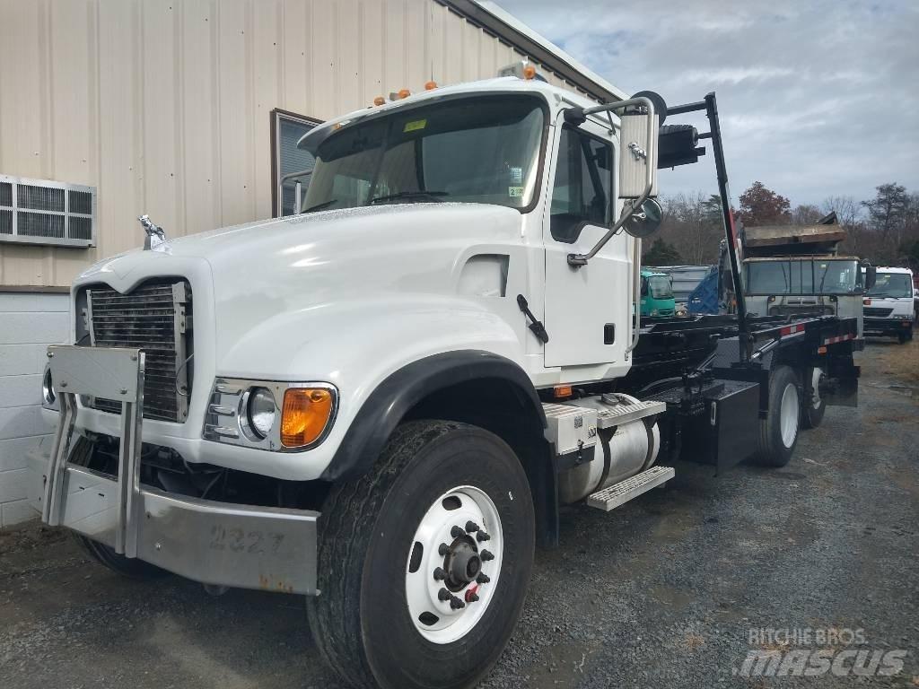 Mack CV 713 Camiões de lixo