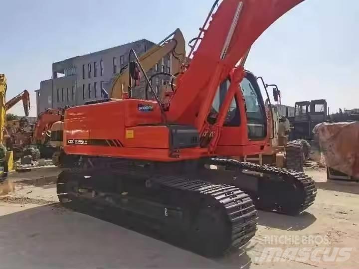 Doosan DX225LC Escavadoras de rastos