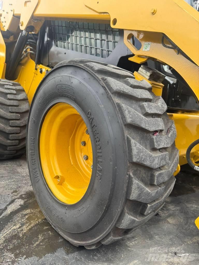 CAT 272D3 Carregadoras de direcção deslizante