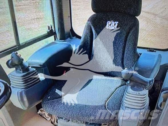 CAT D5K2 LGP Dozers - Tratores rastos