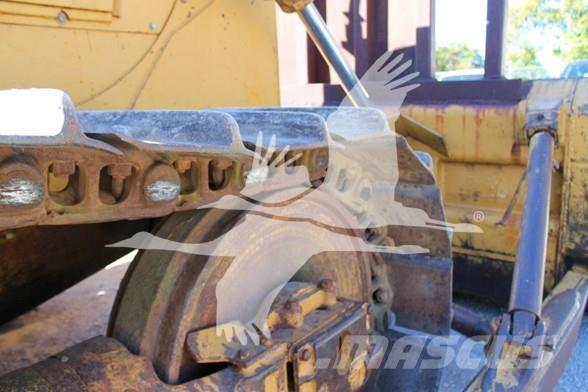 CAT D6D Dozers - Tratores rastos