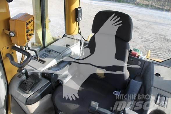 CAT D6N XL Dozers - Tratores rastos