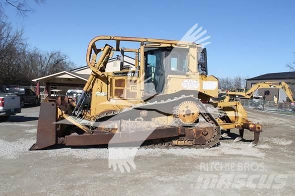 CAT D6T XL Dozers - Tratores rastos