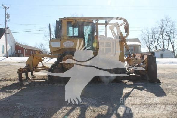 CAT D6T XL Dozers - Tratores rastos