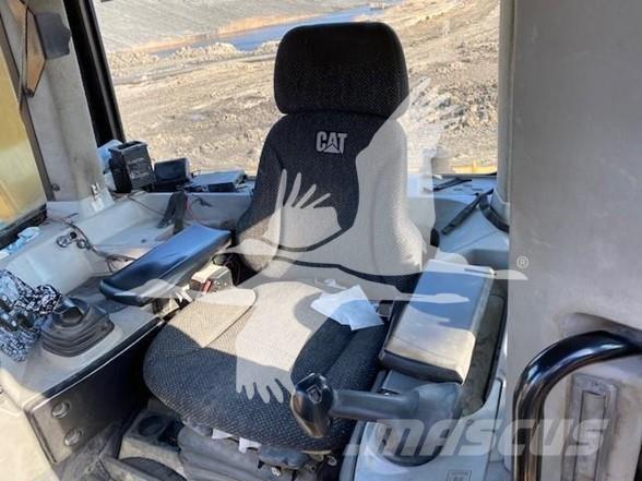 CAT D9T Dozers - Tratores rastos