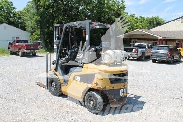 CAT GP25N Empilhadores Diesel