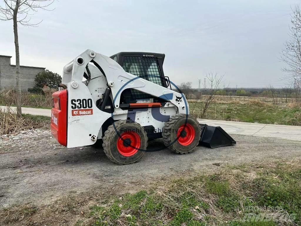 Bobcat S 330 Carregadoras de direcção deslizante