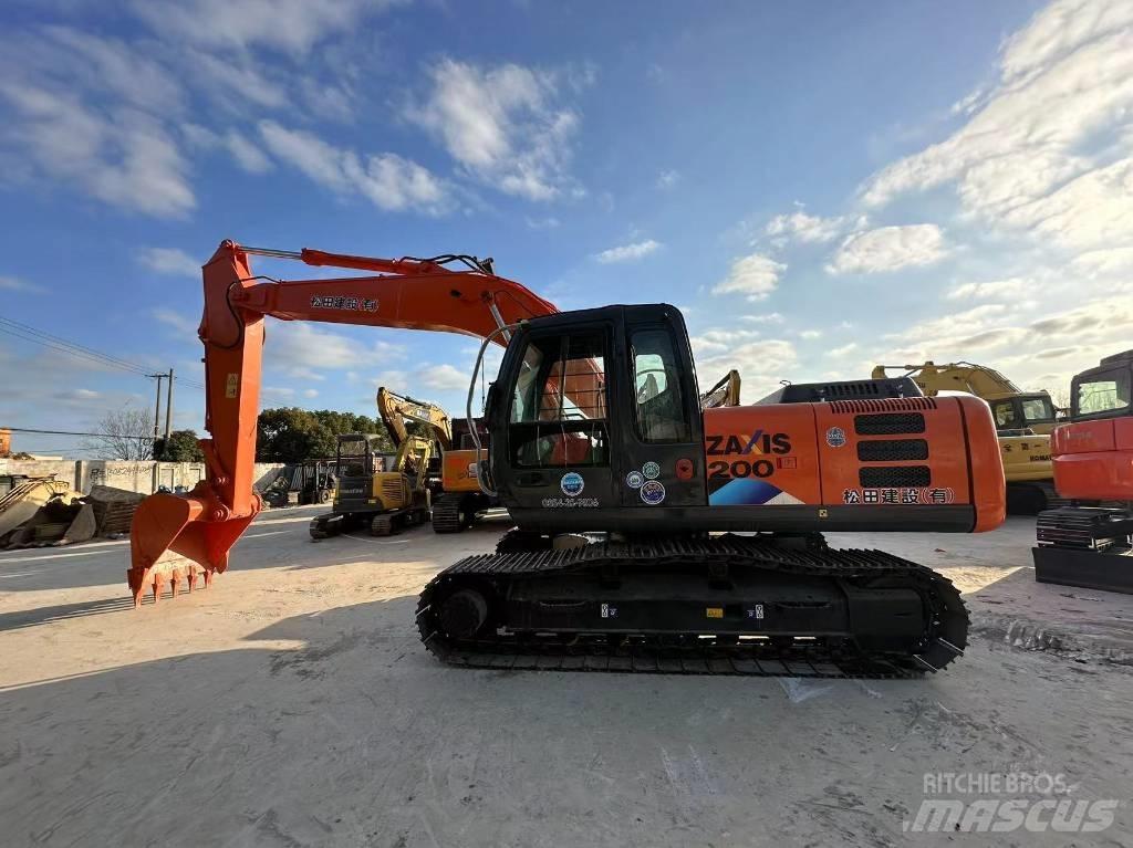 Hitachi ZX 200 Mini Escavadoras <7t