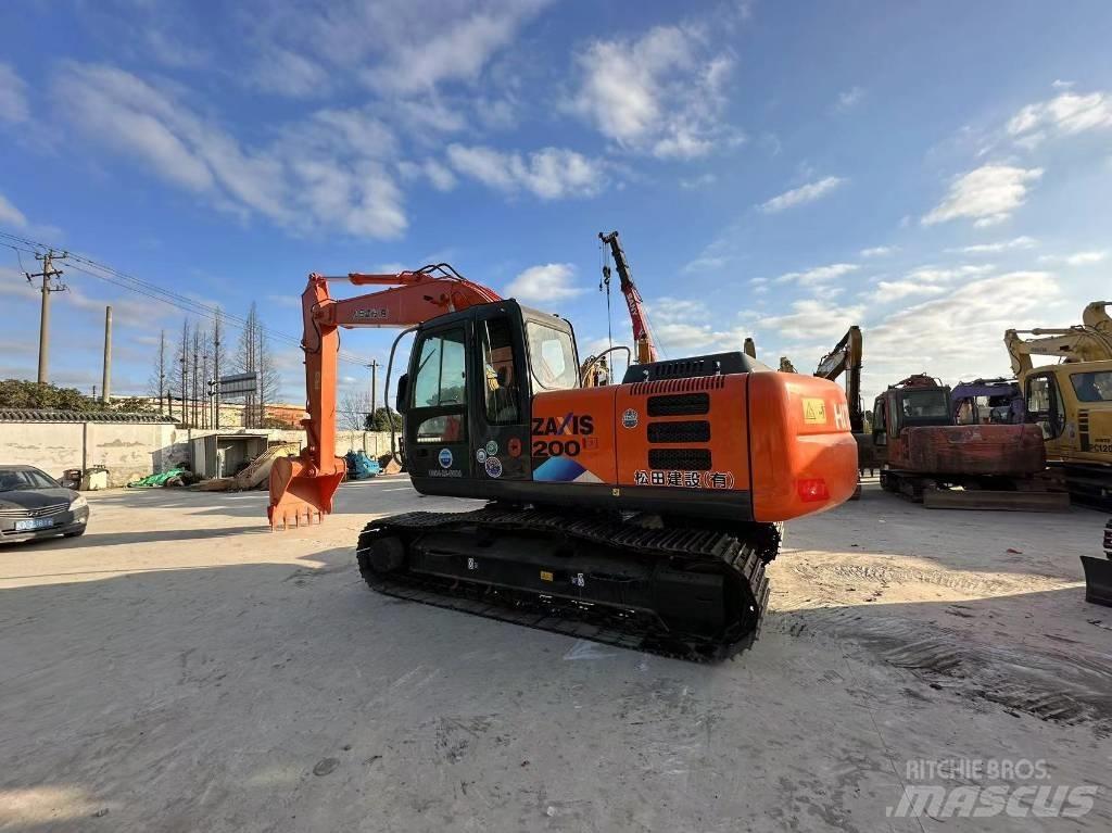 Hitachi ZX 200 Mini Escavadoras <7t